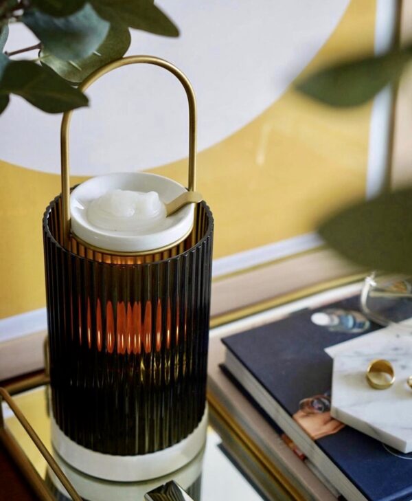 LANTERN - LA PROMENEUSE